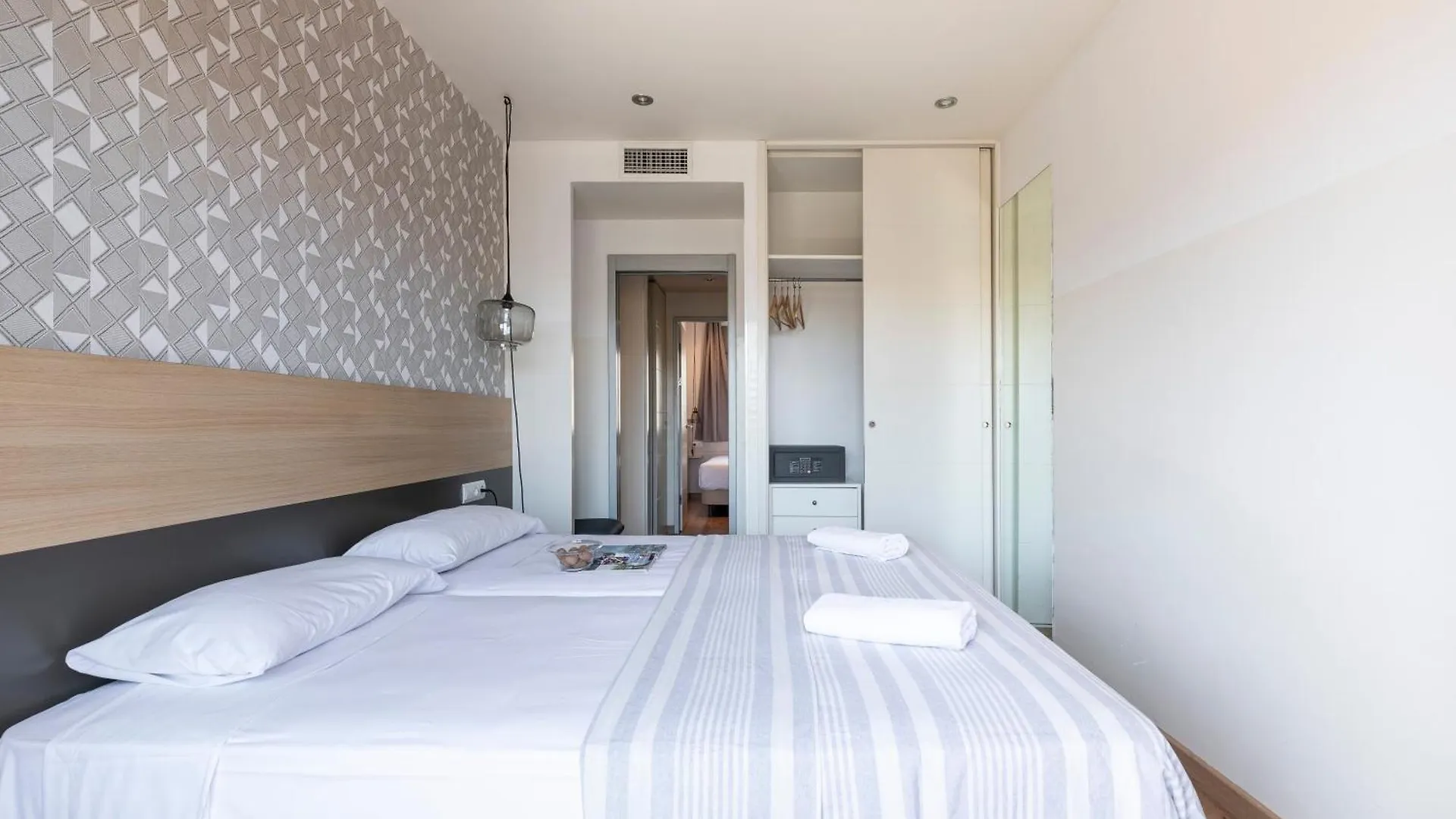 Ab Sagrada Familia Premium Apartment Barcelona Spain